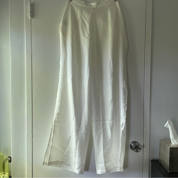 NWT Silk Maison White Slit Bell-bottom 100% Silk Pants - Size Large - Picture 1 of 11